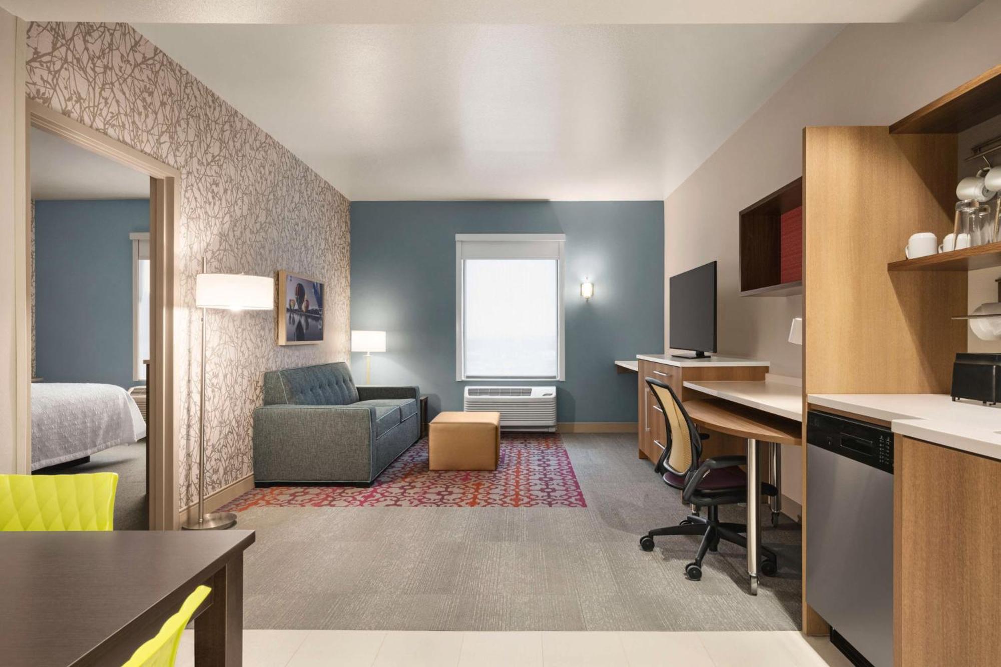 One-Bedroom King Suite